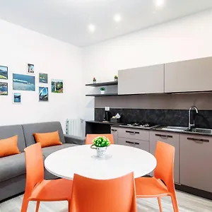 Lianora By Quokka 360 - Comfortable And Modern Flat In The Centre Of , Como Italy